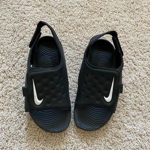 Nike boys sandal